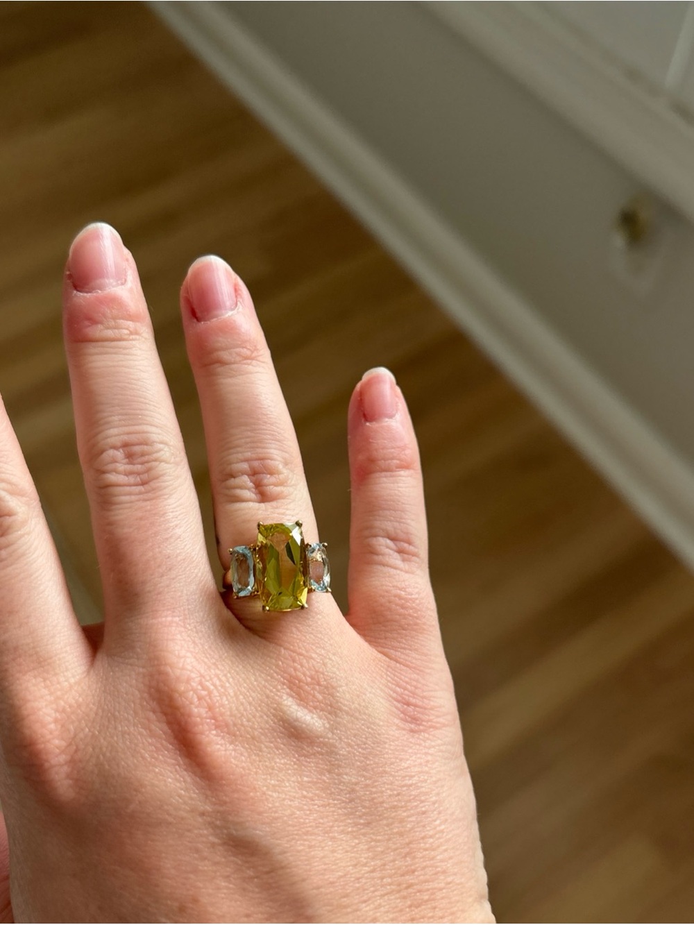 9ct gold 3 stone ring, citrine & aquamarine, size 4.75